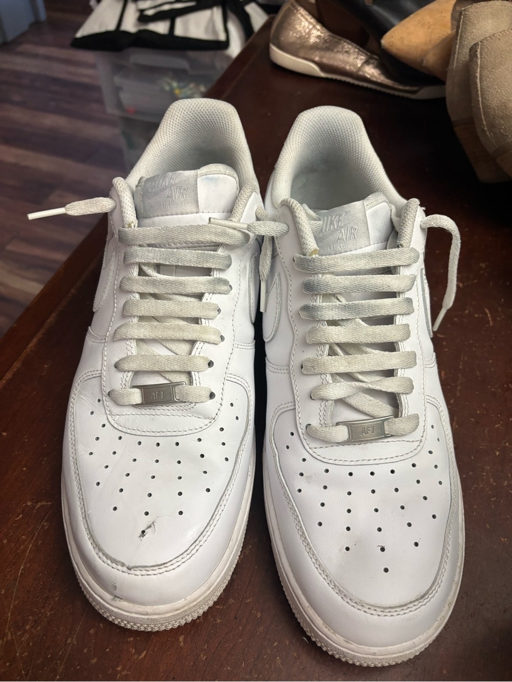 Nike men’s white dunk Air Force one low tops basketball 12 07 comfort preppy